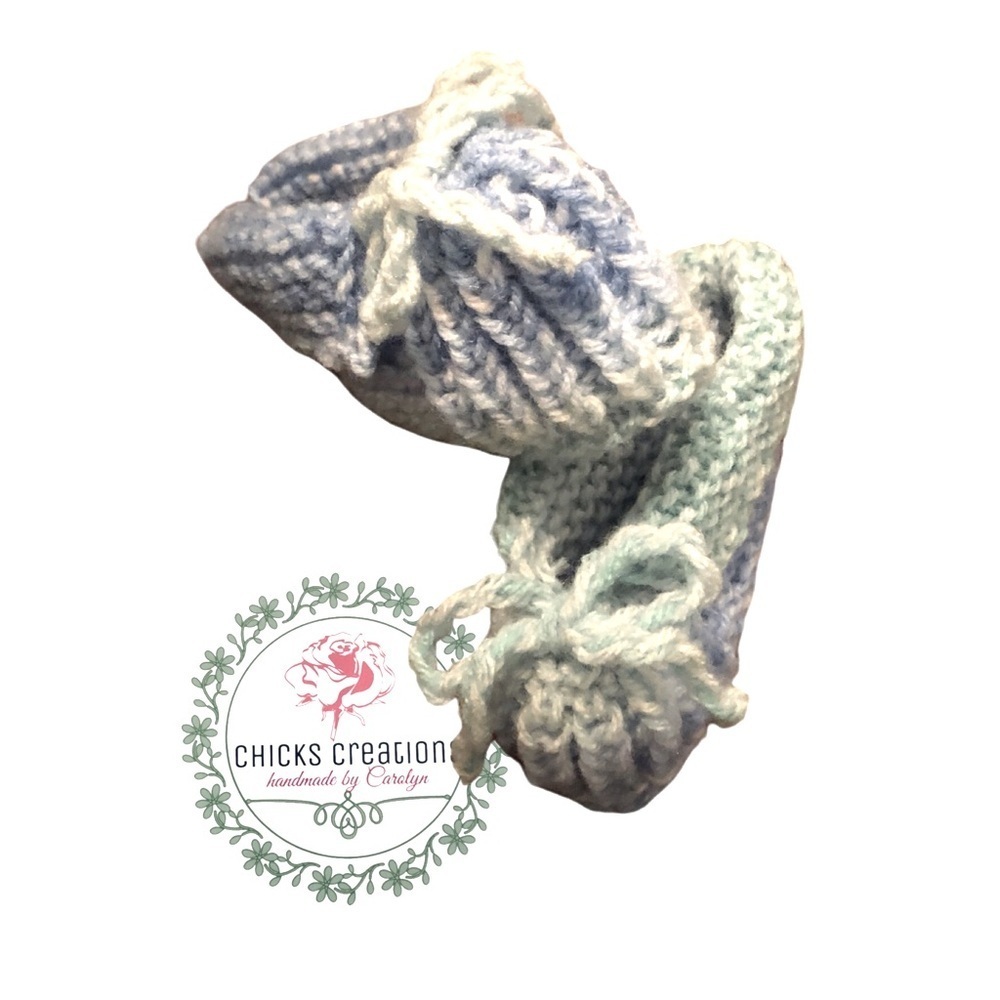 Hand Knit Baby Booties, Variegated‎ Yarn w/Bow, Blue/Green NWOT Sized 3-6 months